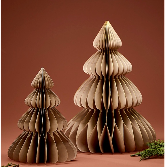 Handcrafted cream and gold 3D paper firs Christmas trees set of 2 NWT - Picture 1 of 7